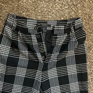 Forever 21 Women’s Black and White Checkered Crop Chinos, Size S